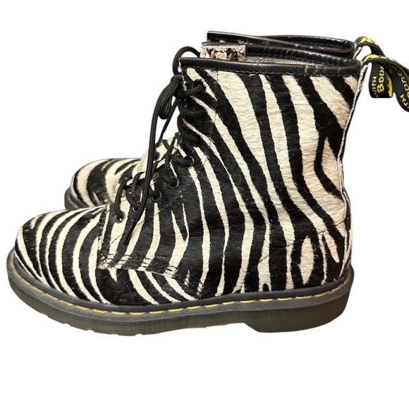 Dr. Martens Zebra Print Pony Hair Leather Boots #3 Rare - size 9 US or 7 UK - Picture 3 of 9